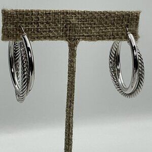 14k White Gold Hoop Earrings Milor Textured And Polished Finish 1 3/16” 3.1 Gms